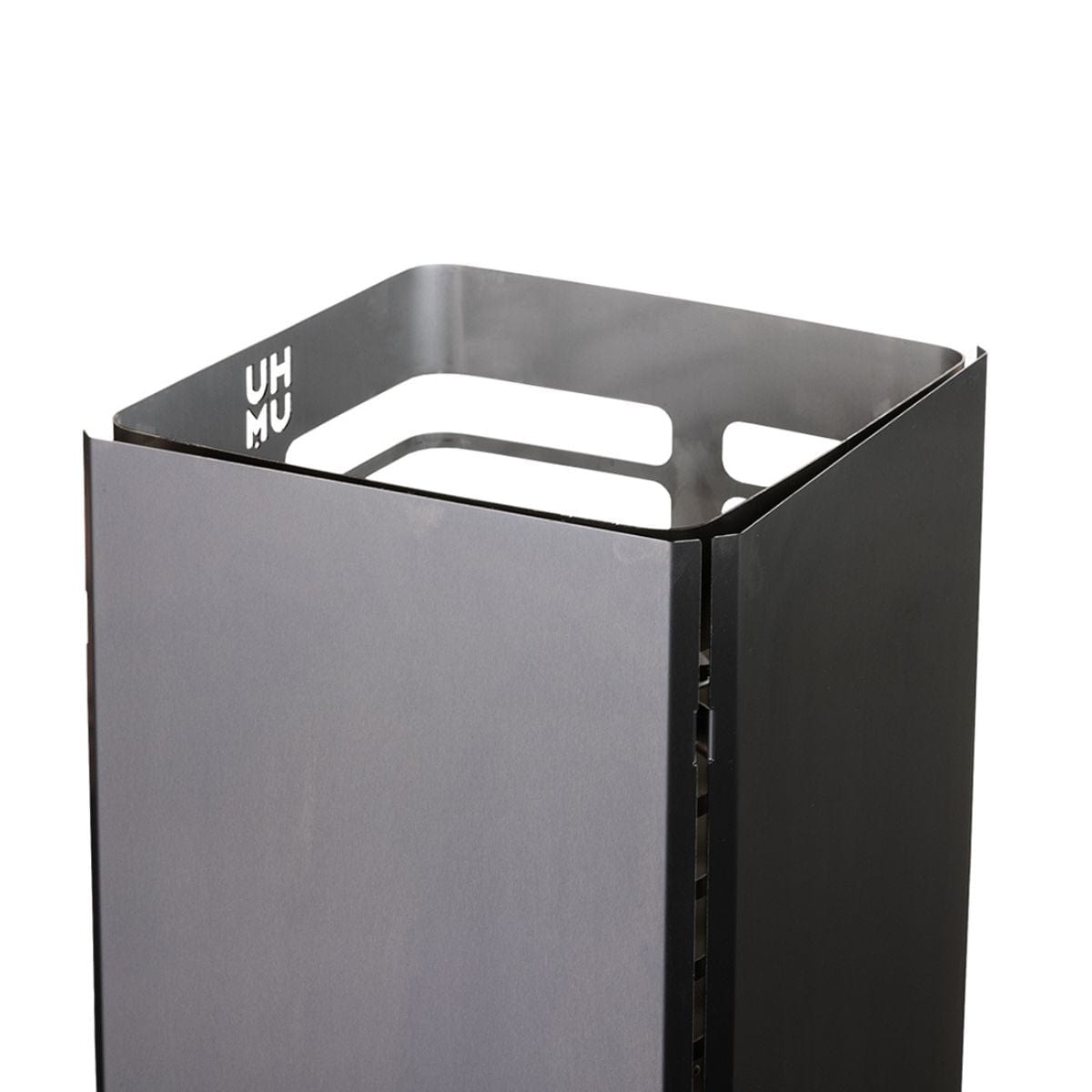 Thanks to the placement of the HUUM Reflect S reflector panel for STEEL series sauna heaters on the heater