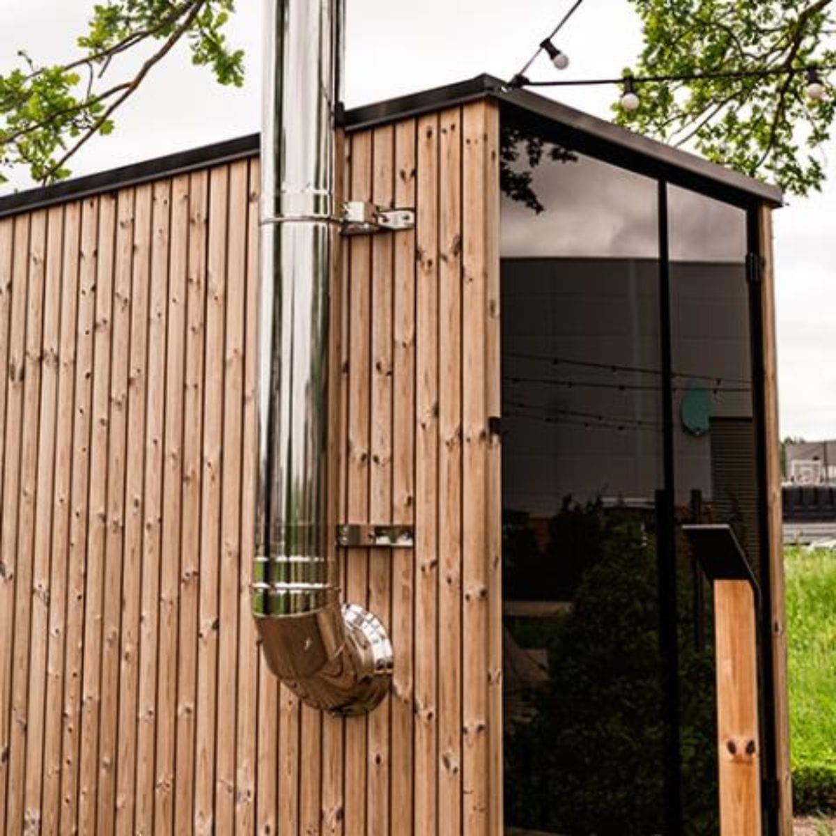 This premium set includes everything needed to provide your sauna experience with both beautiful form and safe-minded function