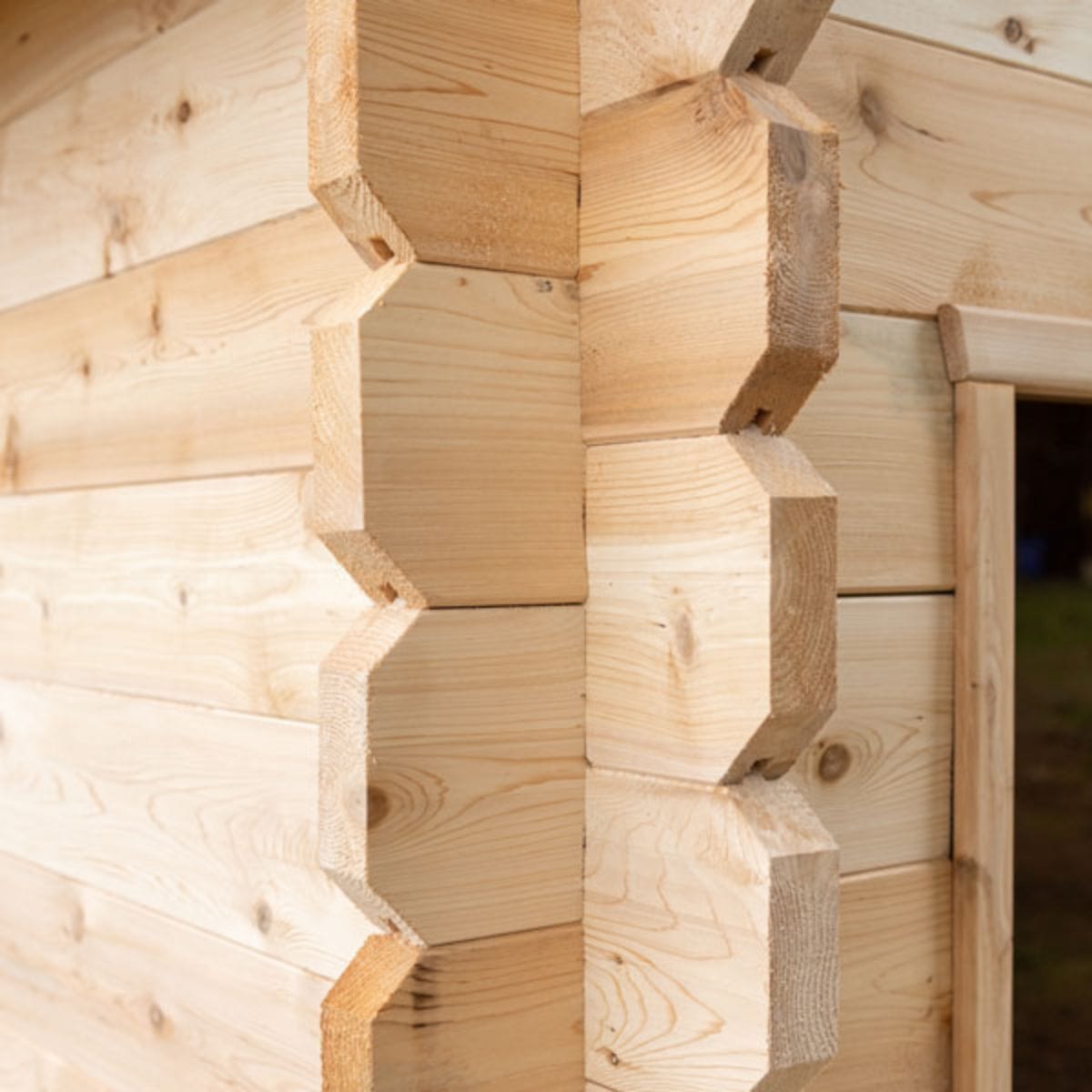 The cabin shape fits in well with all cottages and homes